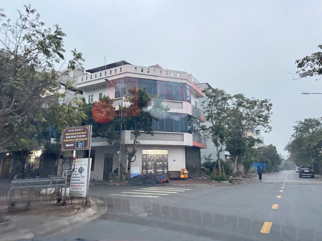 Bán đất phân lô siêu đẹp Thạch Bàn Long Biên đường oto tránh vỉa hè 79m mặt tiền: 5m 12 tỷ