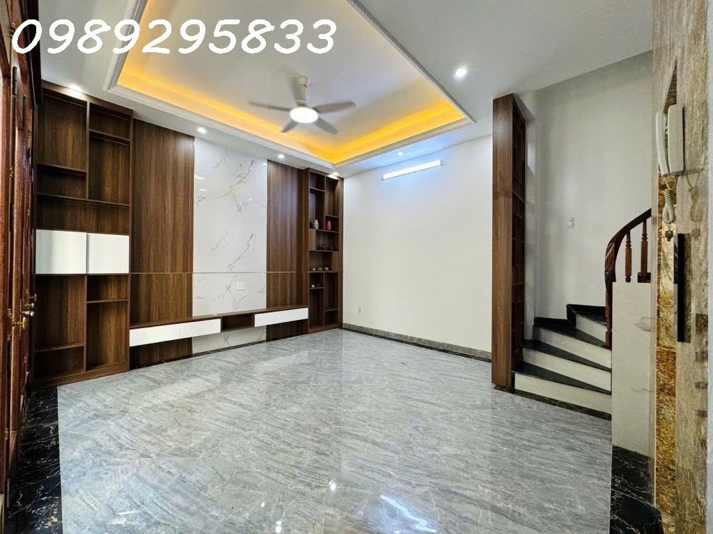 HIẾM – NHÀ ĐẸP TRUNG TÂM PHÚC ĐỒNG – GẦN CHỢ, GẦN HỒ – Ở NGAY