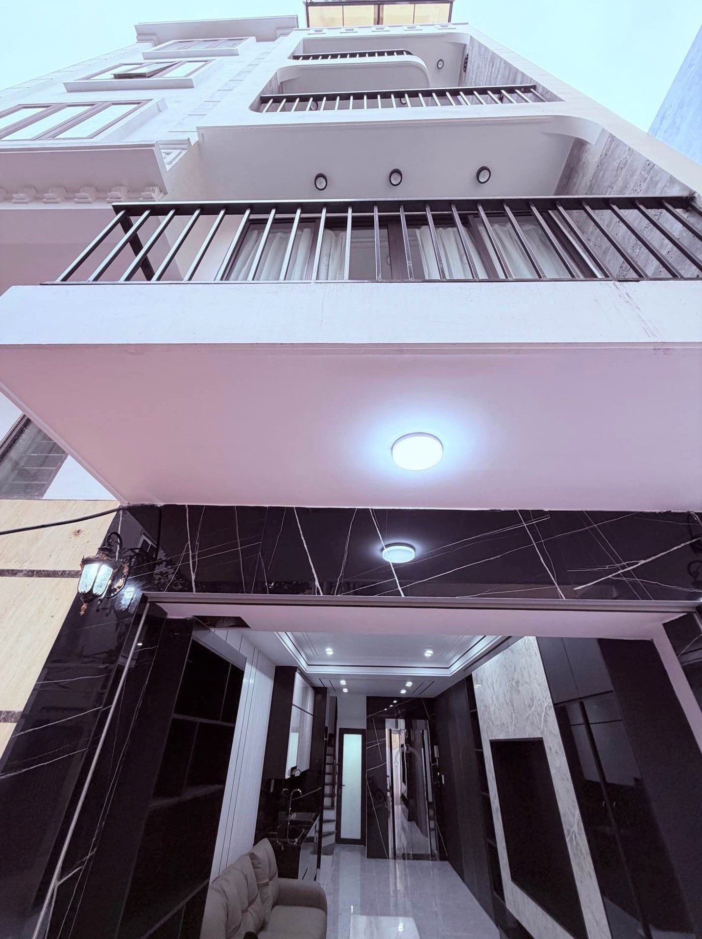 BÁN NHÀ ĐẸP PHÚC ĐỒNG - MỚI KOONG - THANG MÁY - FULL NỘI THẤT Ở LUÔN