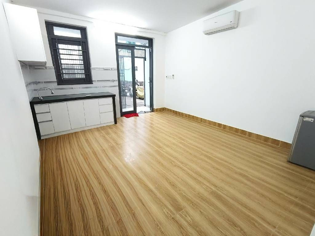 Bán nhà chính chủ gần chợ bà chiểu, sổ hồng riêng