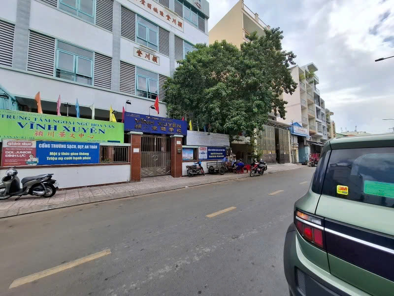 Top nhà phố vị trí đẹp 4 x 25m Chu Văn An Quận 6 TP.HCM