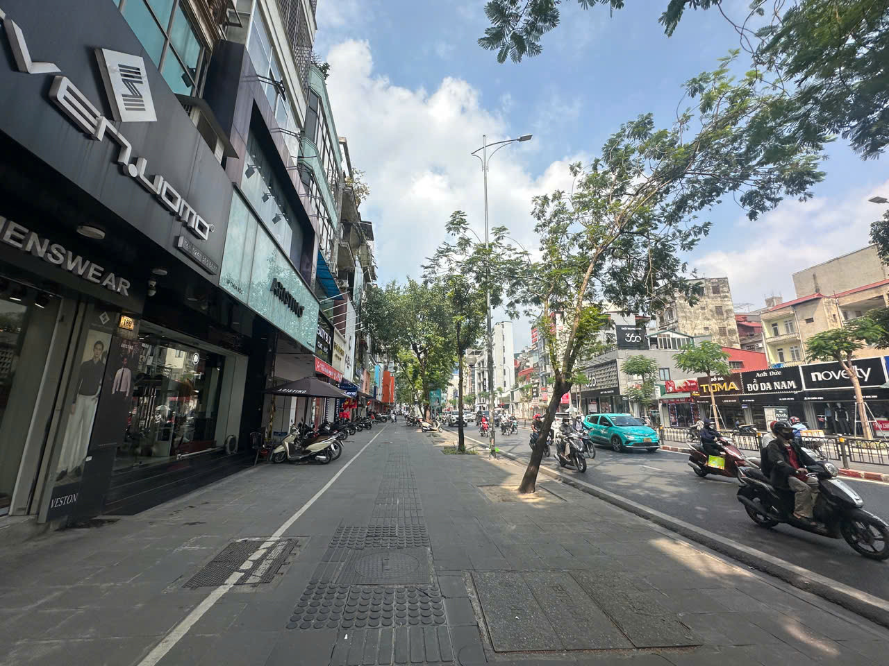SIỂU PHẨM MẶT PHỐ CHÙA BỘC ,1 MẶT PHỐ,1 MẶT NGÕ THIÊN DƯỜNG MUA SẮM ,VỈA HÈ ĐÁ BÓNG,50M2,5T,NHỈNH 29 TỶ