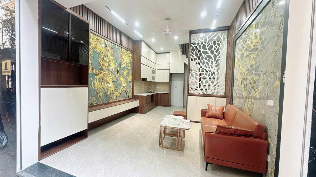 NHÀ VIP, KHU VỰC CBNV TRƯỜNG THUỶ LỢI. DT 33 M2 (4 TẦNG) SẴN SỔ CHỈ 10.8 TỶ. LH:0904683389