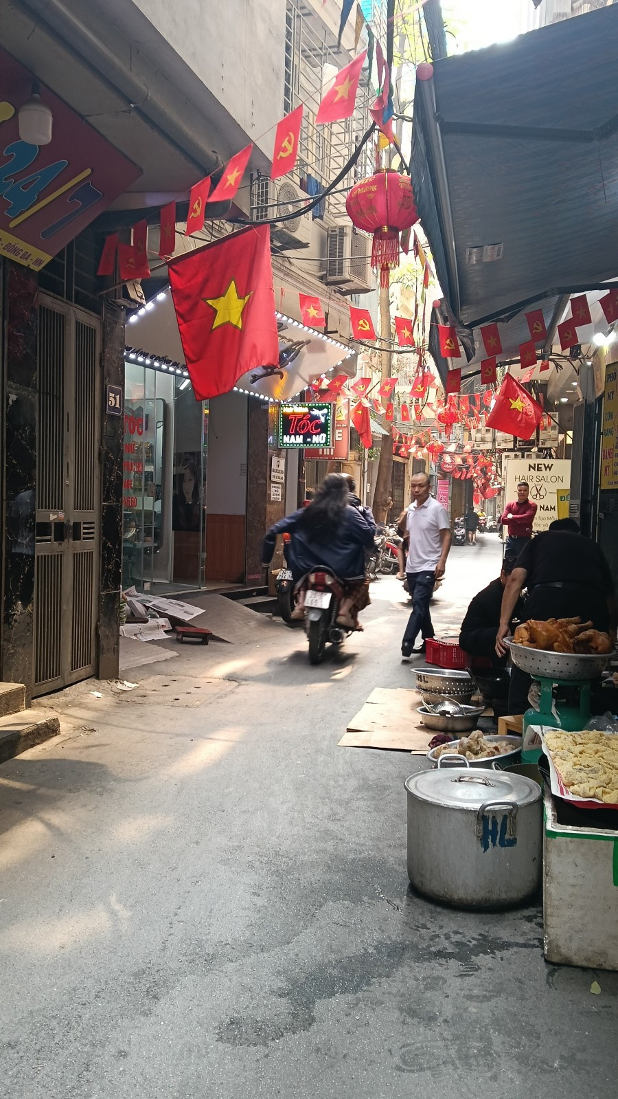 Bán nhà Chùa Láng 95m² full thổ cư ngang 4.9m giá 33.5 tỷ tại Đường Chùa Láng Phường Láng (MUA/BÁN BĐS nhắn tin Zalo 0862299066)