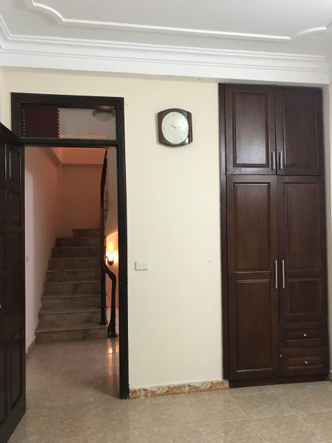 Cho thuê nhà Đường Láng, 3.5 tầng x 33m2, 3 ngủ, 3 vệ sinh, 11 Triệu