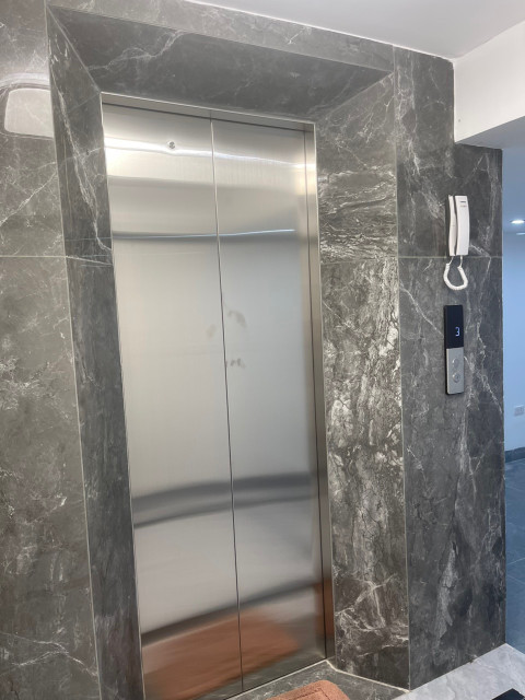 Nhà mình cho thuê nhà mới, lô góc,vỉa hè, 93m2- 4T, Chùa Láng_31 Tr