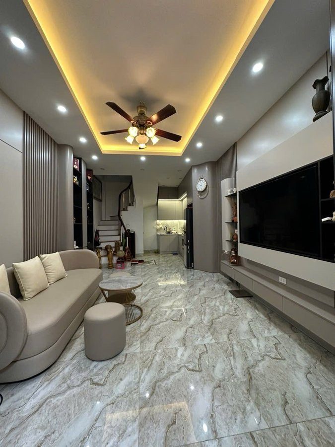 💎HBT - HOA HẬU LÔ GÓC - NHÀ ĐẸP Ở NGAY - SỔ VUÔNG NỞ HẬU 💎