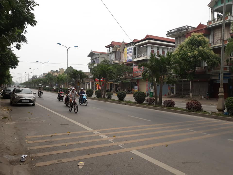 Siêu phẩm 186m2 Ô TÔ ĐỖ CỬA mặt phố chùa thông phường Sơn Lộc,TX Sơn Tây,Hà Nội