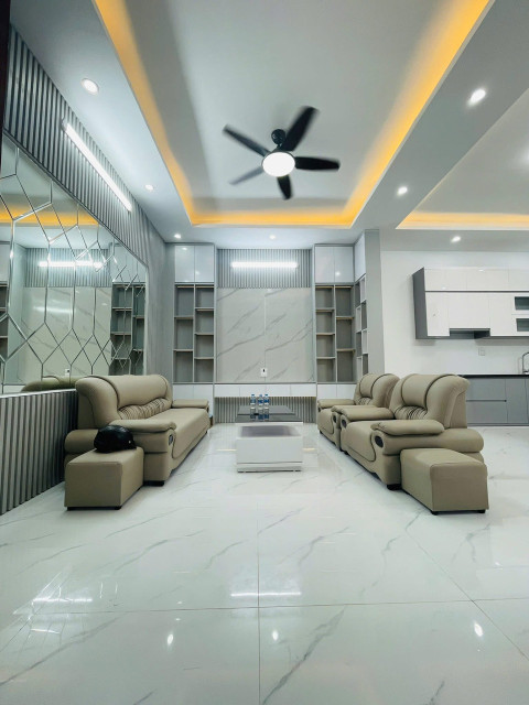 MẶT NGÕ CHÙA VUA - 20M RA PHỐ - NGÕ THÔNG KINH DOANH - THANG MÁY - GIÁ 13 TỶ