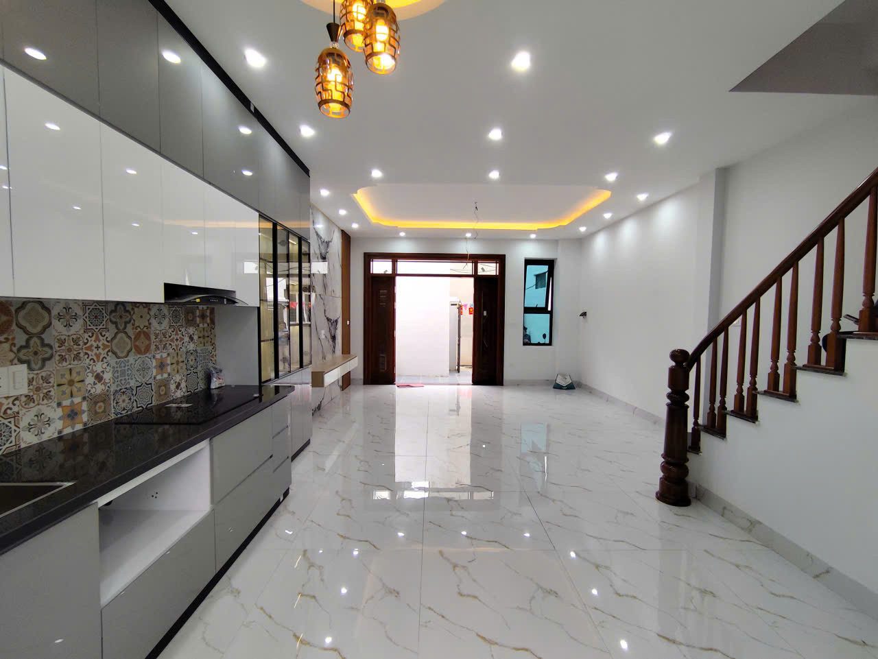 bán nhà dân xây độc lập thị trấn Chúc Sơn, 65m2, 4 tầng, ô tô đỗ cửa, nhỉnh 4 tỷ