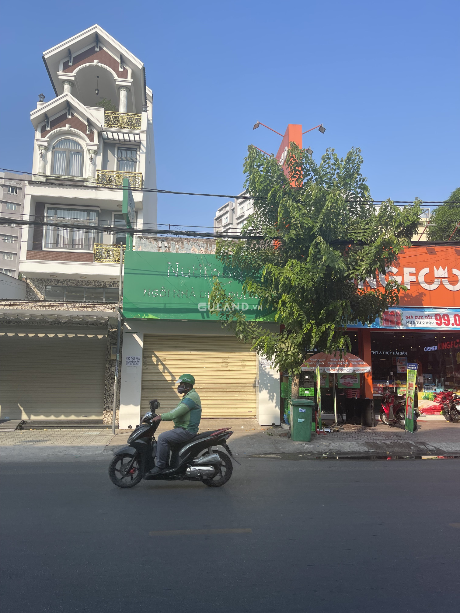 Nhà mặt tiền đường CN1 đông đúc, kế bên Aone Tân Phú