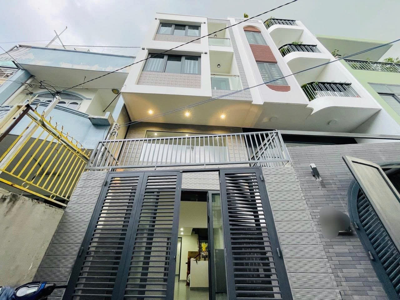 Chú Lâm kẹt tiền cần xoay vốn bán gấp nhà gần MT Cô Bắc, P.1, Q. Phú Nhuận – 45m2 giá 2tỷ330r. Đang cho thuê 8tr/tháng