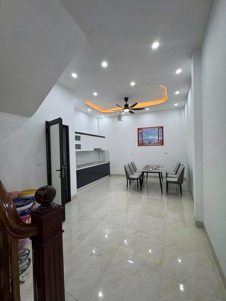 Nhà đẹp Tứ Hiệp vị trí đẹp, QH ra mặt đường, khu vực hiếm bán-43m x 4 tầng- 5,9 Tỷ còn thương lượng