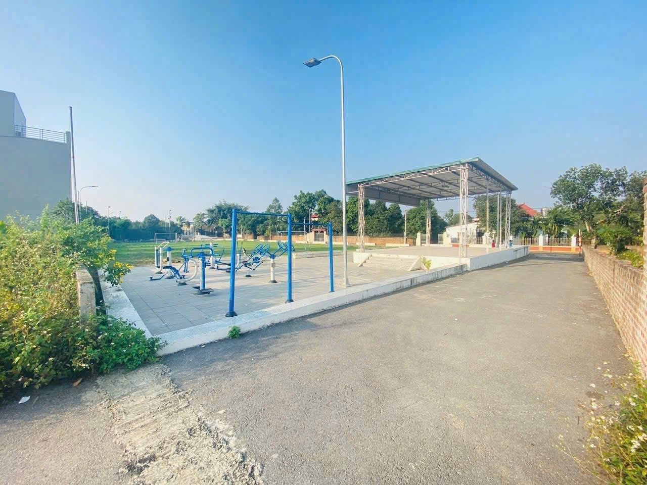 Đất hòa lạc 65m full thổ cưa giá nhỉnh 2 tỷ