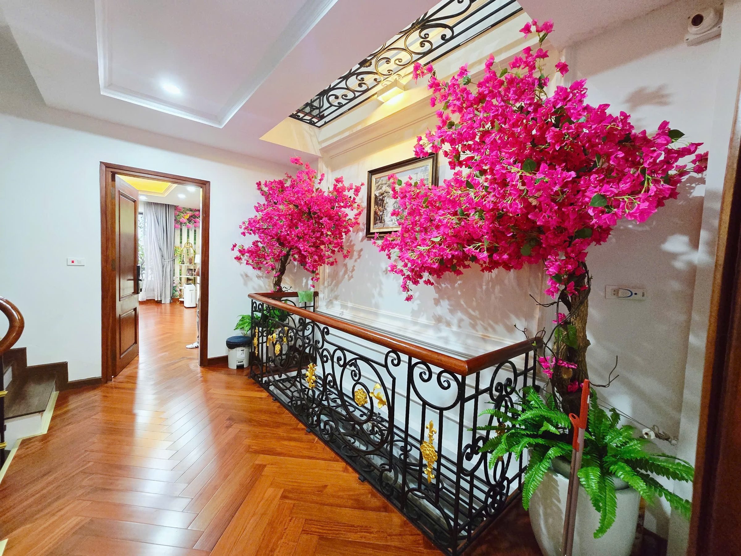 ✨🎯🌏 BIỆT THỰ Mini Cổ Linh – Minh Tâm 80m2 x 7 tầng, thang máy, MT 5m.View sông.Giá: 36 tỷ.