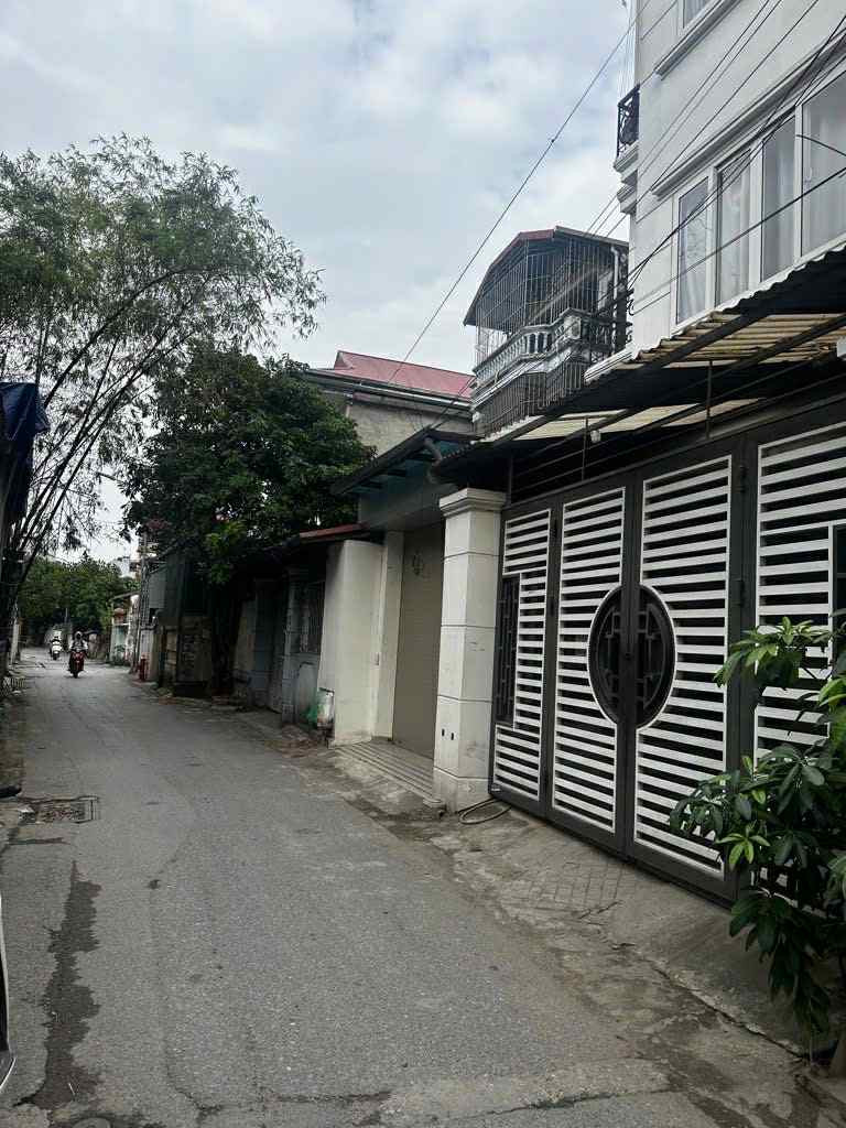 bán nhà lô góc Cổ Linh-Bát Khối, 94m, mặt tiền 8.5m, ngõ thông, ôtô tránh, kinh doanh