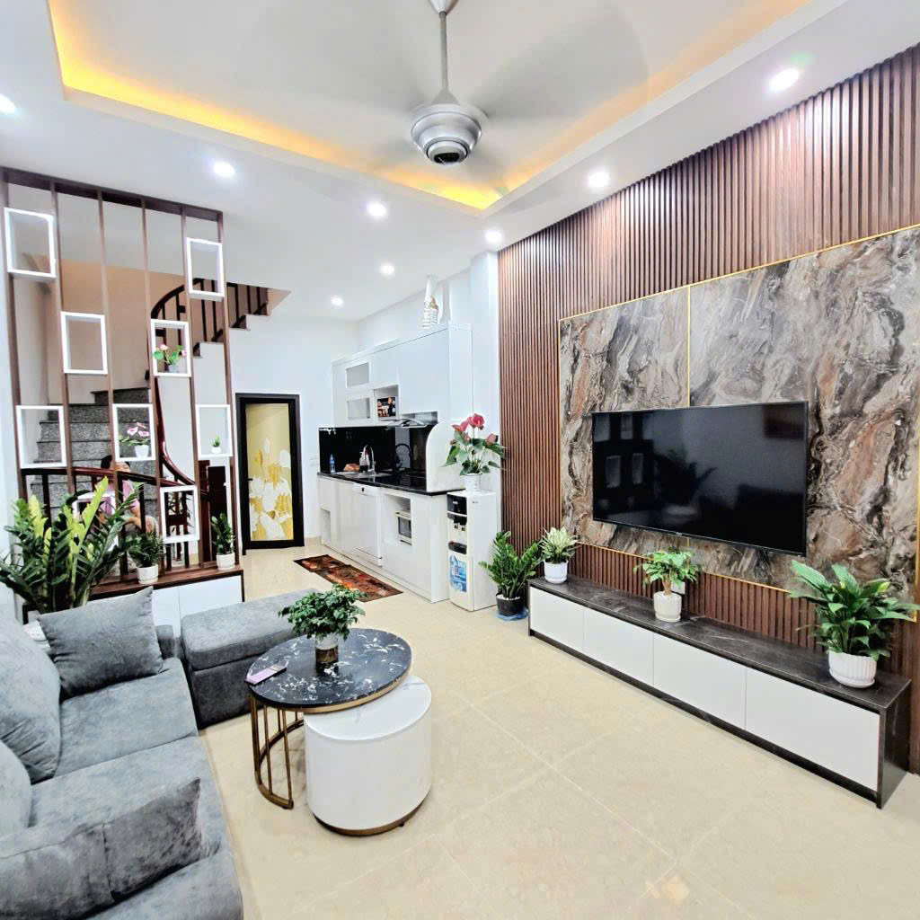 Cổ Linh - Nhà siêu đẹp - Ô tô - chỉ 6.3 tỷ