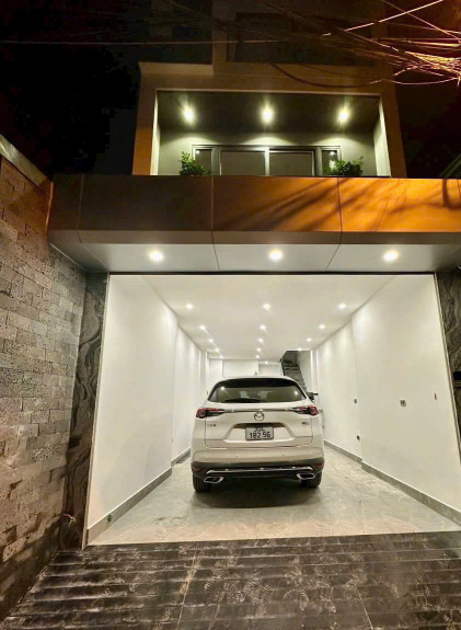 Nhà 40m2 Tầng Gần Ngay Mặt Phố Trạm Ô Tô Ngủ Trong Nhà