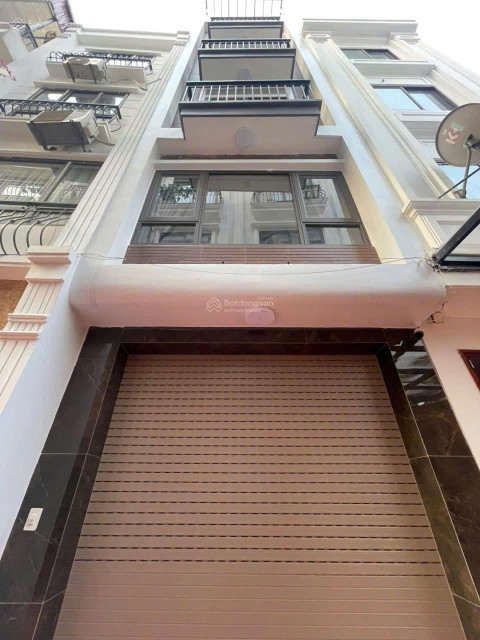 Chính chủ bán nhà đối diện Aeon Mail Long Biên!                                                       .