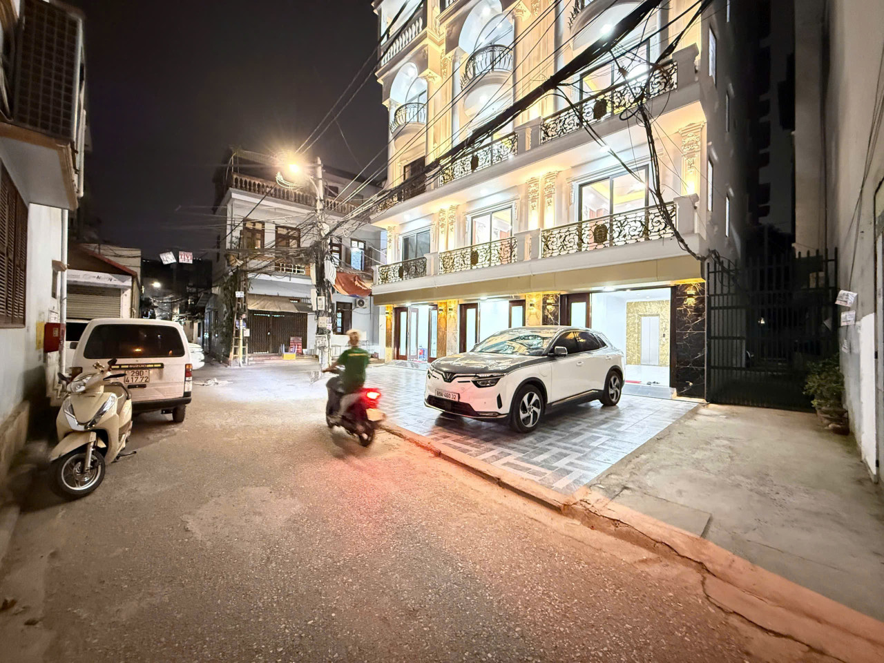 Mặt Tư Đình 58m2  6 Tầng, Thang Máy, Ô Tô Tránh – 11.x ty