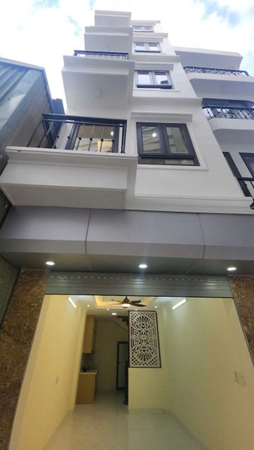 Nhà Bát Khối Long Biên – trước nhà gần 3m – Nhỉnh 5 tỷ