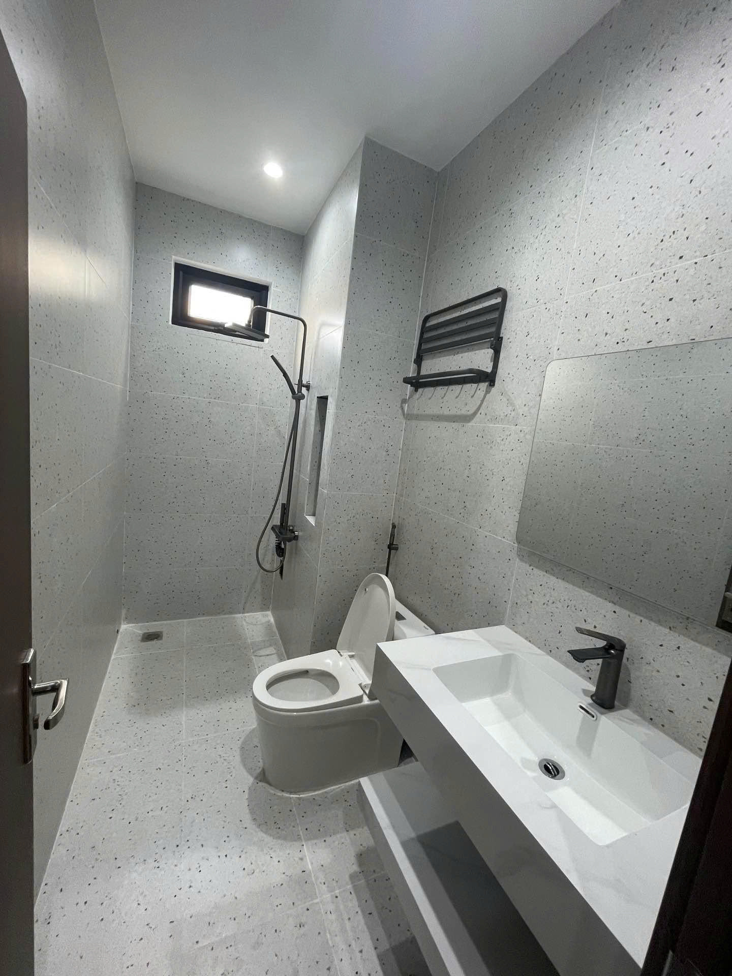 📌📌📌LÀM VIỆC TRỰC TIẾP GIÁ TỐT !!! NHÀ CỒN DẦU 18 GIÁ 9.9T