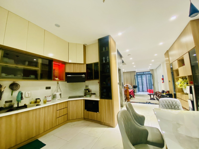 BÁN NHÀ MẶT TIỀN HẺM 8M ĐƯỜNG CỘNG HÒA - TÂN BÌNH - DT:85M2, NGANG 5M - 4 TẦNG - GIÁ 18 TỶ