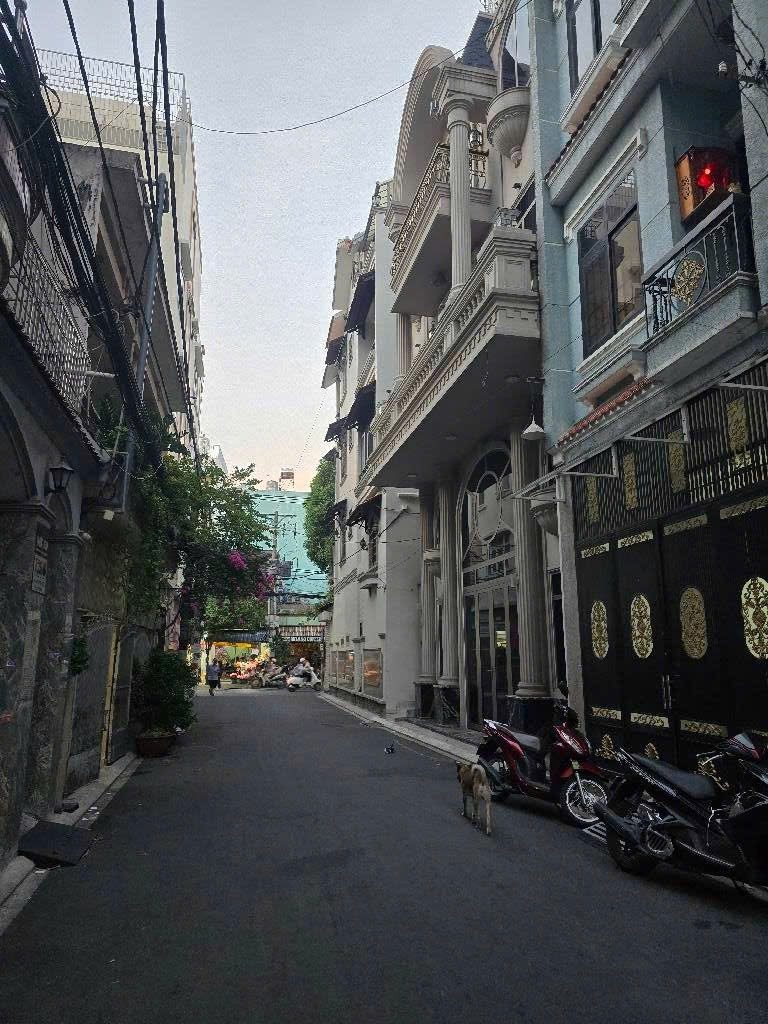BÁN NHÀ CẤP 4 – DT LỚN – CỘNG HÒA GẦN GA T3, PHẠM VĂN BẠCH – TÂN BÌNH – 7.2 TỶ