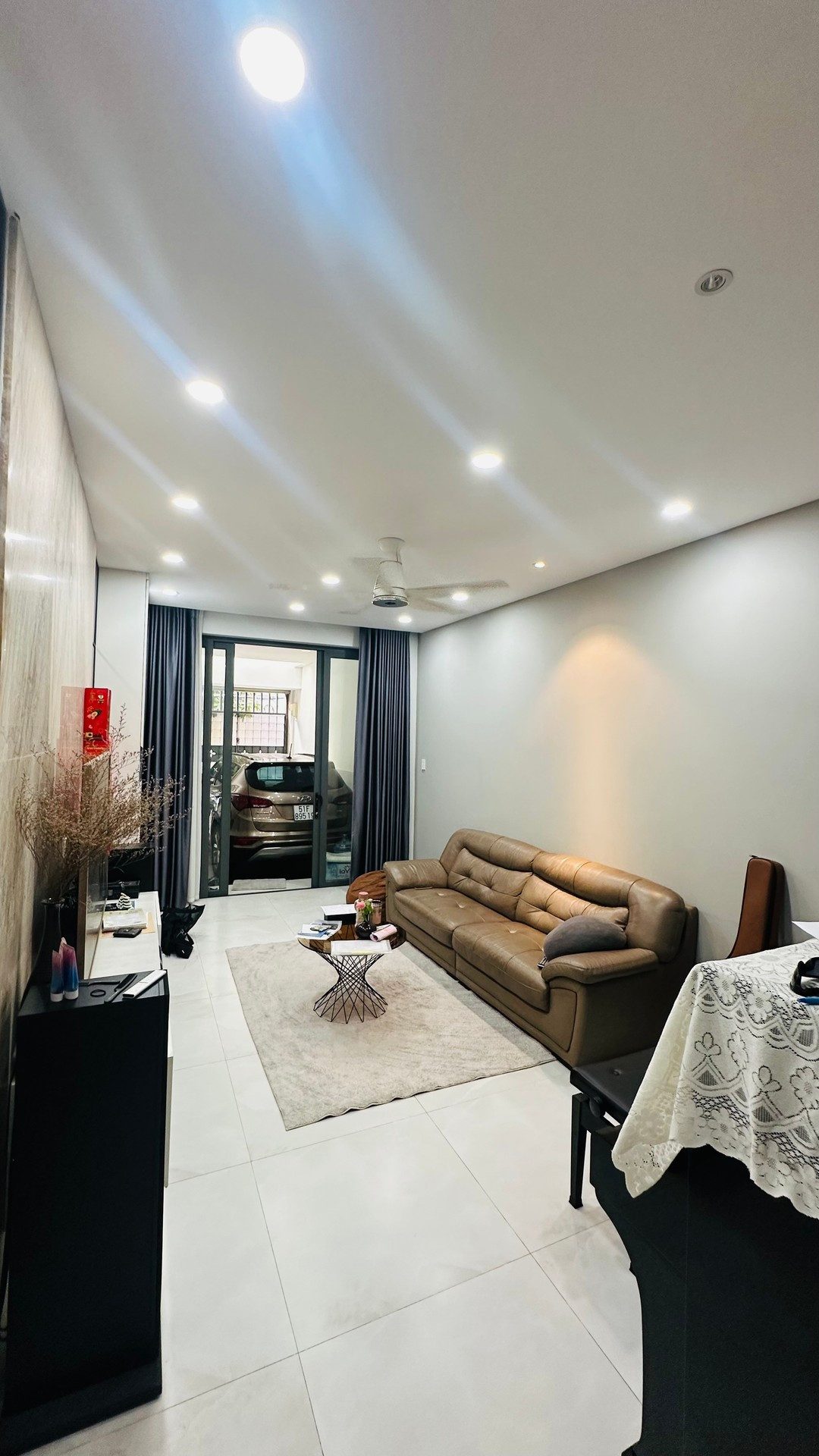 HXH Cộng Hòa gần ga T3, 91m2, 3 tầng, 3PN, dân trí cao, thiết kế sang trọng, 12 tỷ TL
