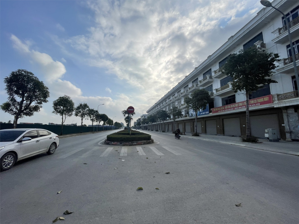 CĂN GÓC  4 TẦNG. VIEW CÔNG VIÊN. SẴN SỔ SANG TÊN NGAY. LH: 0966 343 969