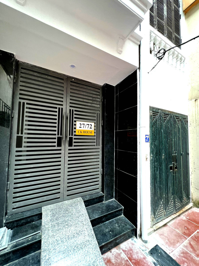 Chính chủ bán  nhà ngõ 33 Phố Cự Lộc, Thanh Xuân. DT: 29 m2 – 2 tầng, MT: 3,5 m. 4,2  tỷ.