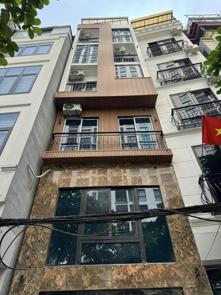 BÁN TÒA NHÀ CCMN MẶT ĐƯỜNG CỰ LỘC. 90M2 - 8 TẦNG. THANG MÁY. 18 PHÒNG KK.