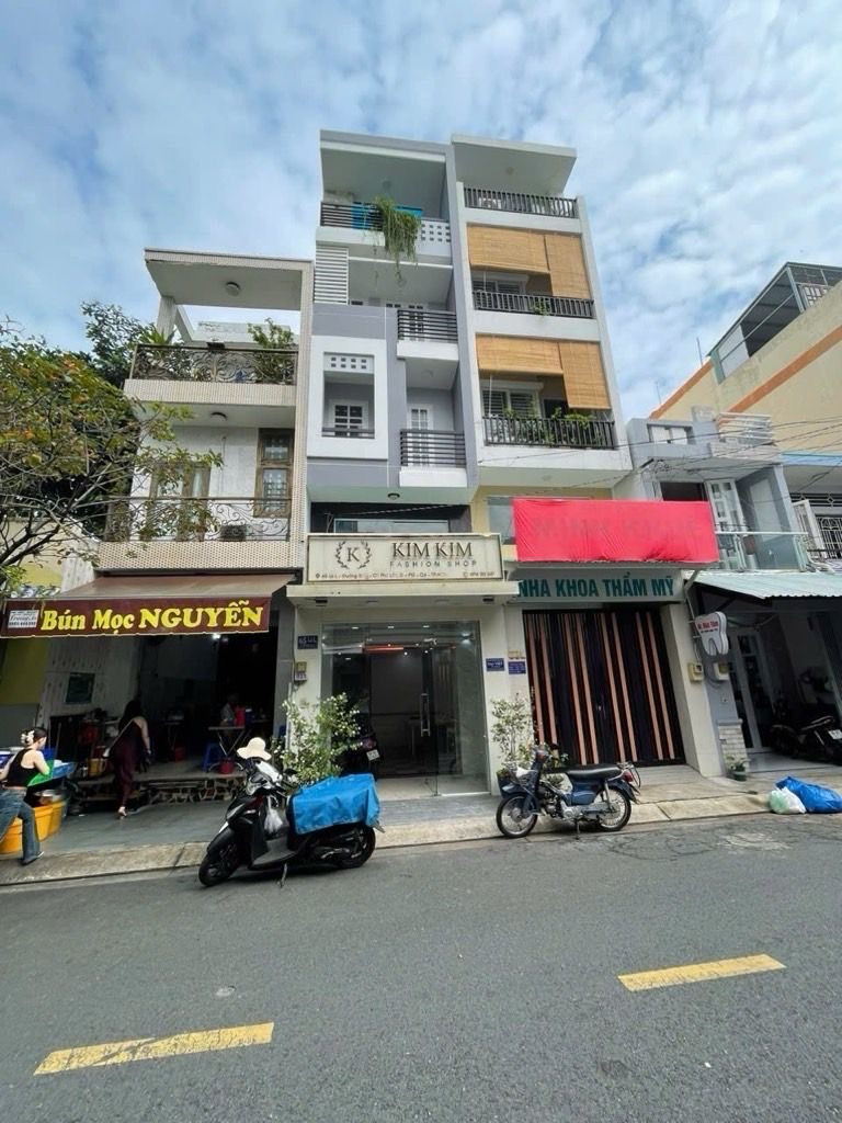 Nhà MT CXPL D, Quận 6 – DT 42m2 – 5 tầng – Phường Bình Phú. Giá 8.55 tỷ