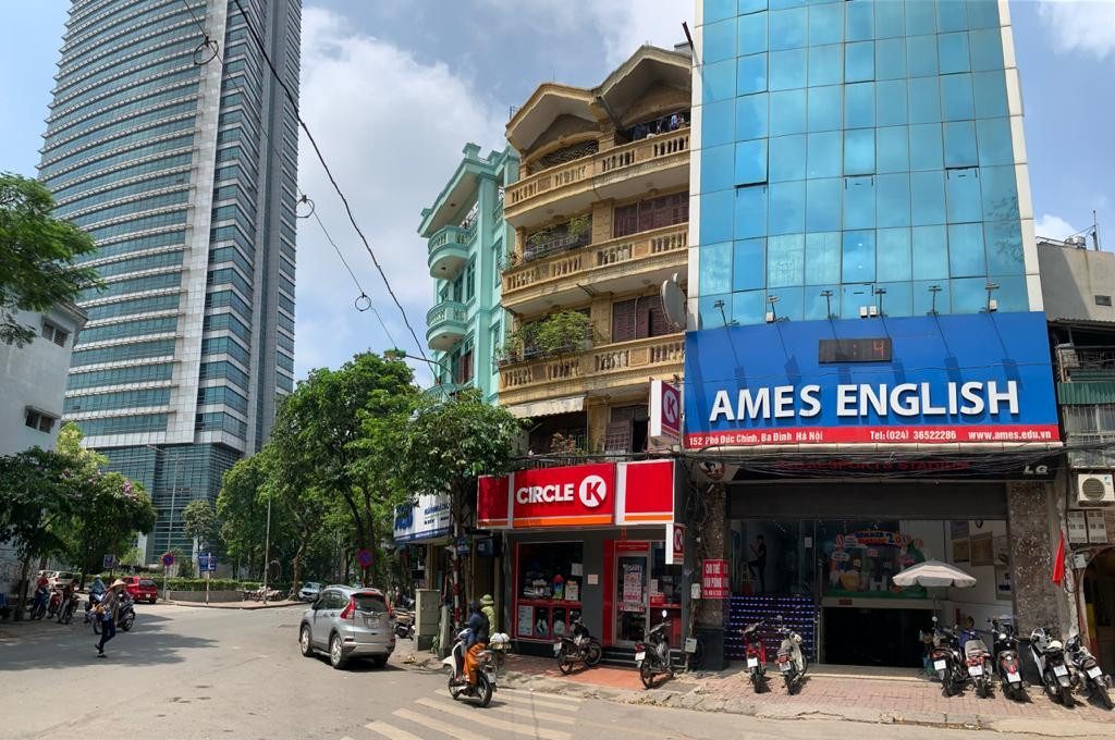 Cho thuê văn phòng tòa nhà 12 tầng, phố cổ, trống DT 250m2 giá 52tr/tháng