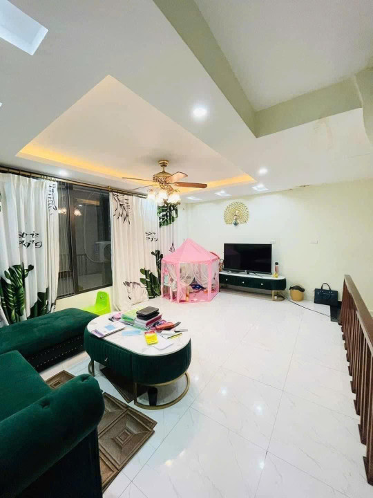 BÁN NHÀ MỄ TRÌ NAM TỪ LIÊM 30/33T2 6,6 TỶ 5 TẦNG MT 5,5m. NGÕ THÔNG RỘNG. NHÀ ĐẸP Ở NGAY.