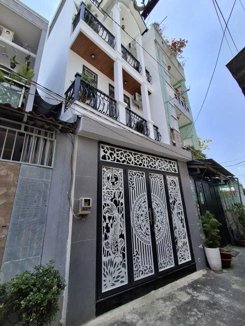 Nhà 4 tầng 47m², Vuông, Đ.3m – Phạm Văn Chiêu GV