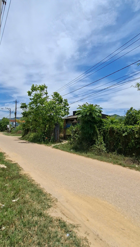 BÁN ĐẤT 1200M2. TRỤC CHÍNH PHƯỚC MỸ.THÍCH HỢP LÀM NHÀ VƯỜN NGHỈ DƯỠNG. GẦN  TRUNG TÂM TP QUY NHƠN