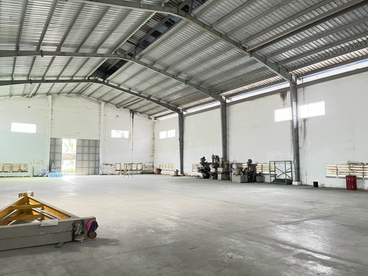 CHO THUÊ NHÀ XƯỞNG gần khu công nghiệp  BẾN LỨC , LONG AN  đa diện tích – 0933.946.813
