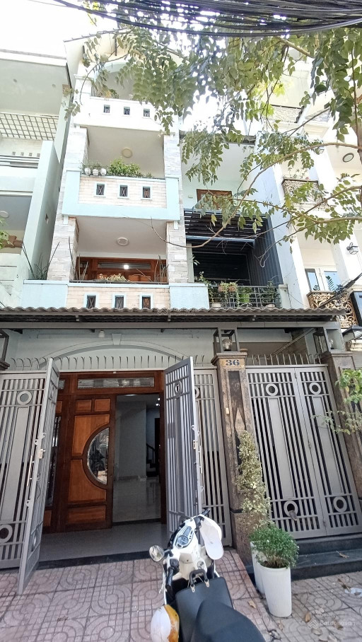 90m2 - giá 13 tỷ - 4 tầng - 4PN - nhà phố gần sông đường D4, Q7