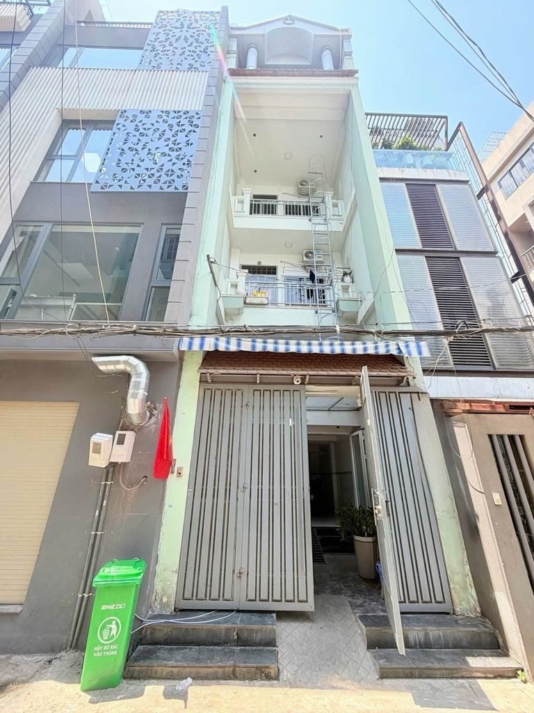 Nhà gấp bán căn hộ dịch vụ D5, gần các trường đại học lớn