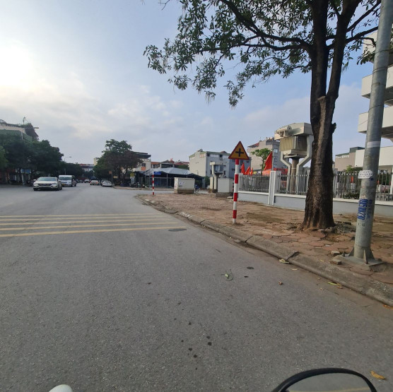 Bán biệt thự đơn lập 206m² đường 18m tại Gia Lâm, Hà Nội  📞