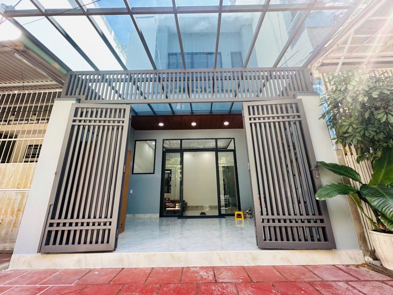 🔥Chỉ 8.3 tỷ – sở hữu nhà 2 tầng gần biển, ô tô đậu trước nhà, quá hiếm ở Nha Trang🔥