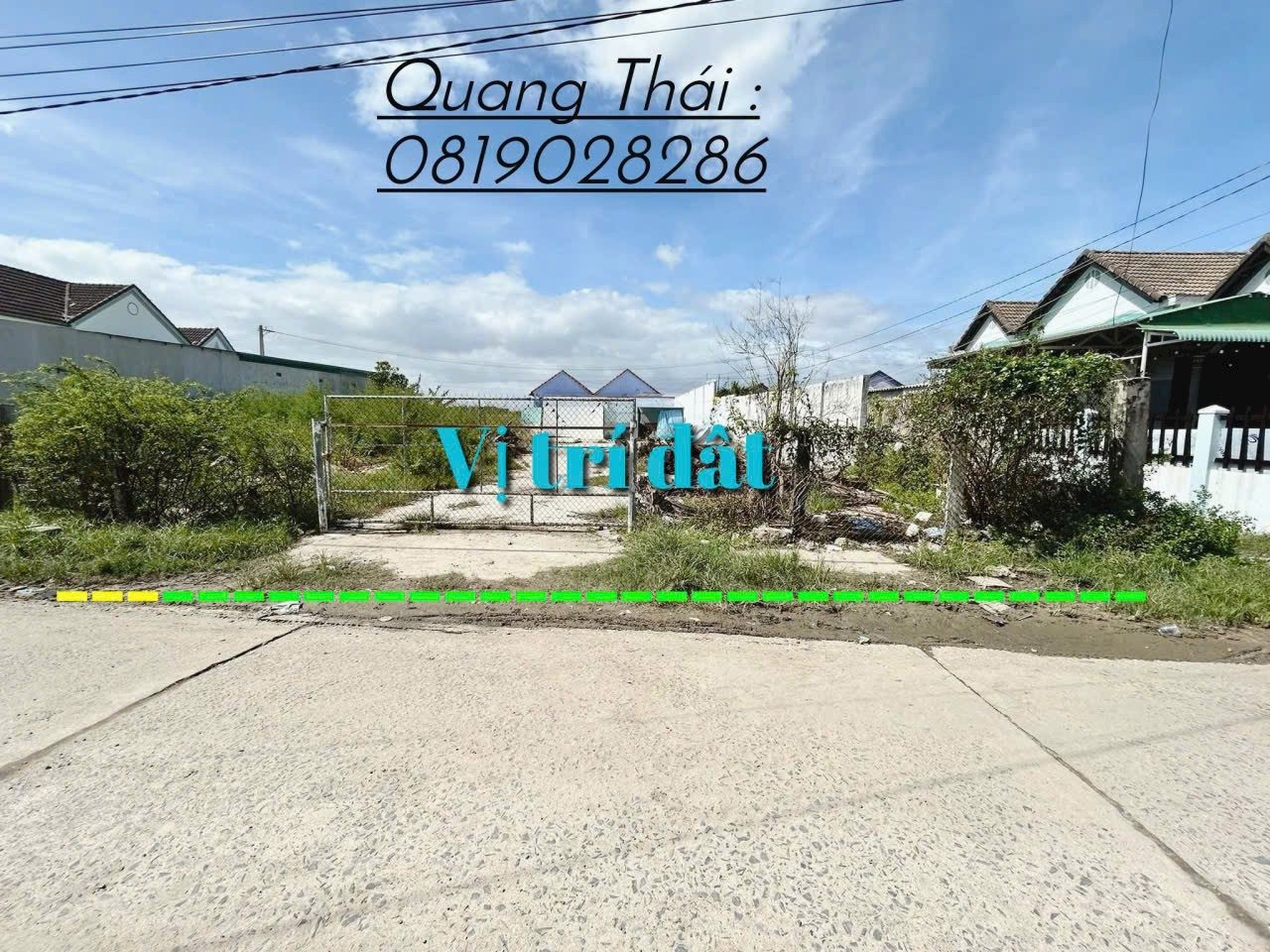 Đất biển dốc lết đường dã tượng. Ninh Hòa Khánh Hòa.