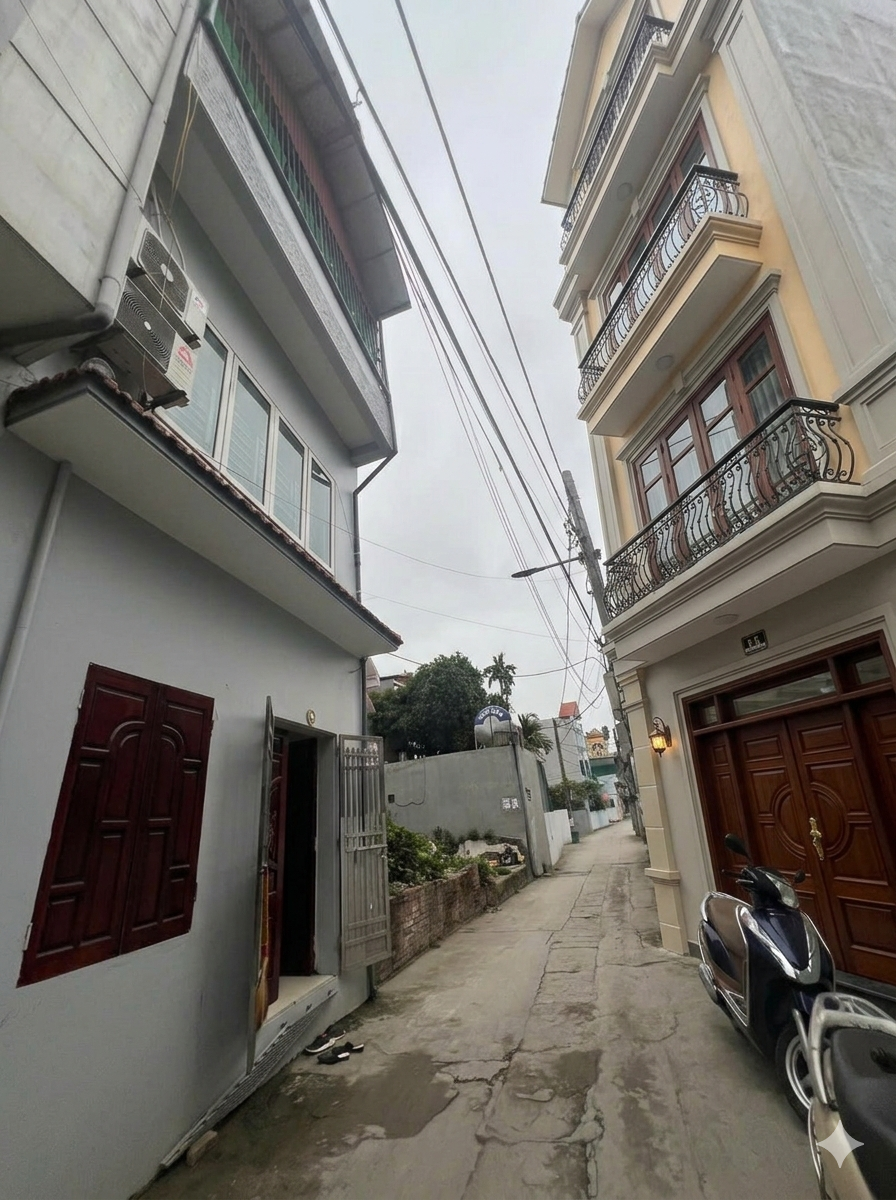 Ô tô 7 chỗ thông - nhà dân xây Đại Áng Ngọc Hồi chỉ hơn 4 tỷ