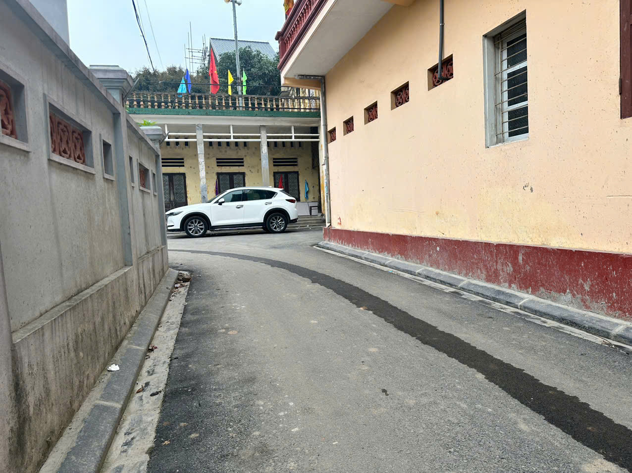 BÁN ĐẤT ĐÔNG ANH Ô TÔ 7 CHỖ ĐỖ CỬA CHỈ 4 TỈ 9XXTR