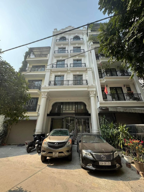 TÒA NHÀ VĂN PHÒNG ĐẠI CỔ VIỆT GIÁ 47 TỶ ÔTÔ DỪNG ĐỖ NGÀY ĐÊM MẶT TIỀN 7M