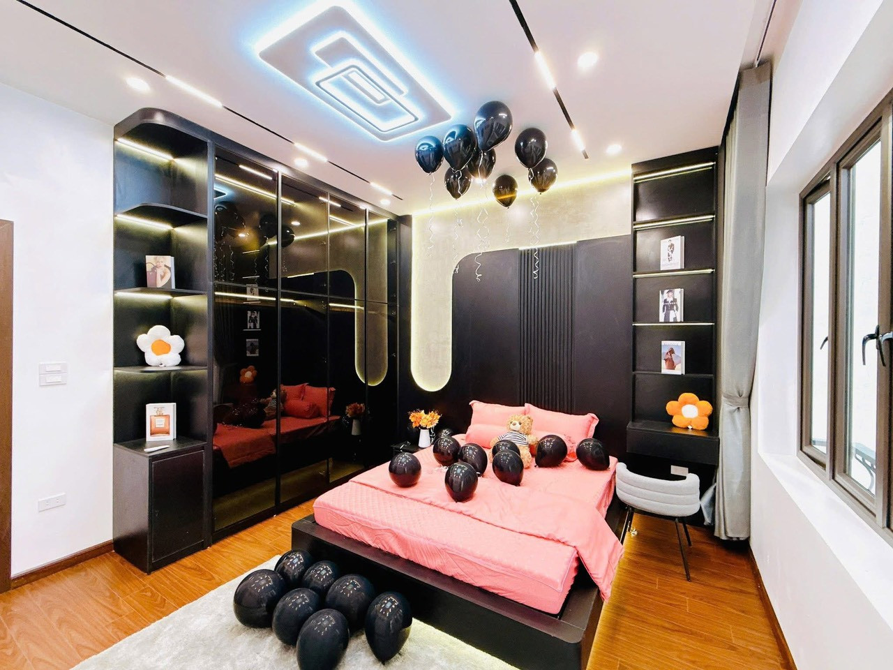 MẶT NGÕ ĐẠI LA - 30M RA PHỐ - NGÕ 3 GÁC TRÁNH XE MÁY - GIÁ 9 TỶ