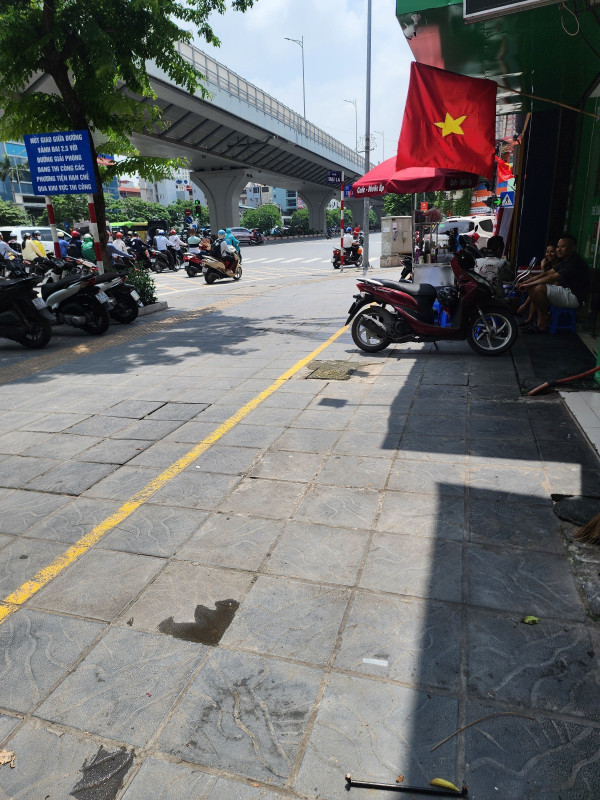 Bán nhà Mặt phố Đại La (Hai Bà Trưng) 71m, 3 tầng, mt 4m, giá 35 Tỷ
