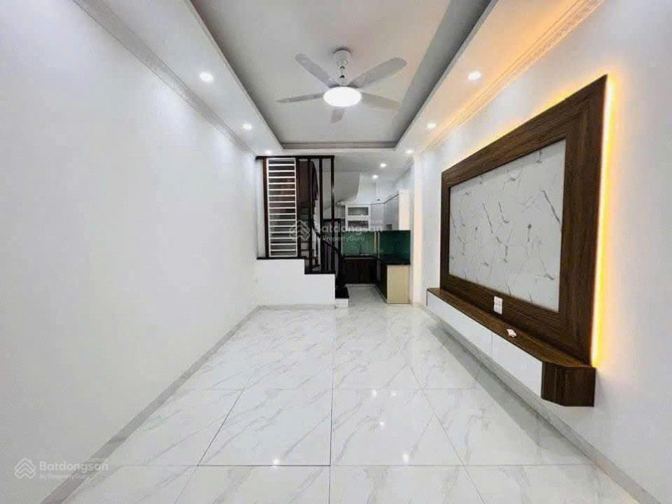 Bán nhà riêng Tây Mỗ, Nam Từ Liêm. 32m2, 5 tầng. View hồ điều hòa Vinhomes Smart City