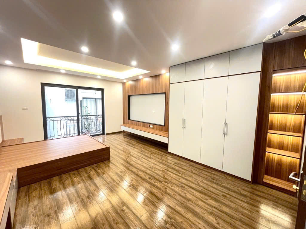 BánCăn Nhà Mới Tinh Ô TÔ Đỗ Cổng, Nhỉnh 6 Tỷ – Ở đường Nhuệ Giang ĐT 0972 078 667